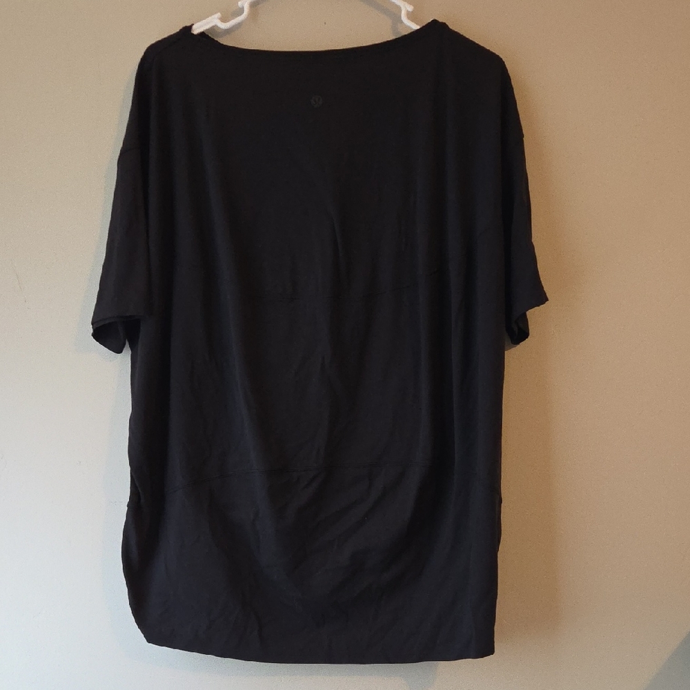 lululemon athletica Black Short Sleeve Tee
